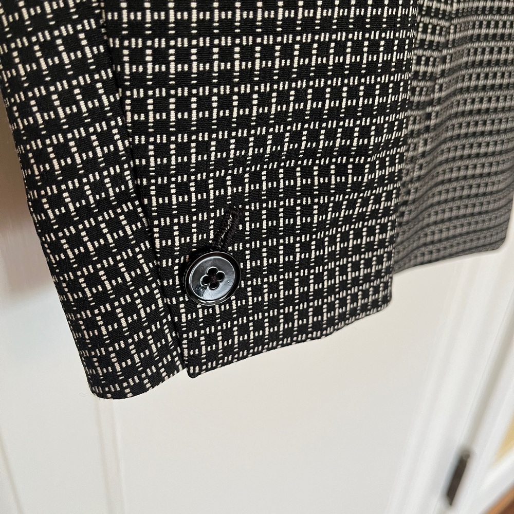 White House Black Market Blazer - Picture 4 of 8
